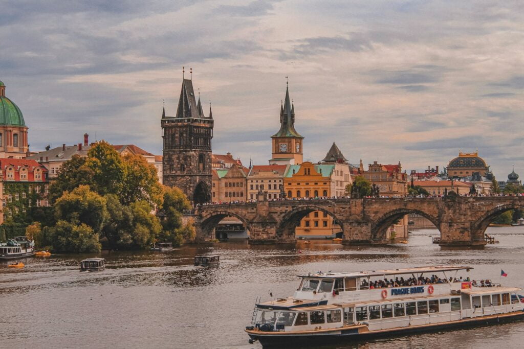 prague river cruise