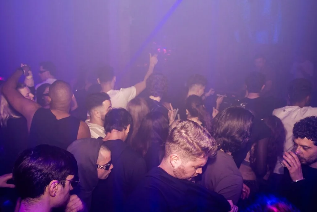 nightclub crowd